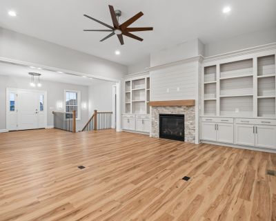 177 built ins foyer
