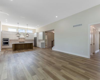 Harrison Great Room Kitchen Foyer 169