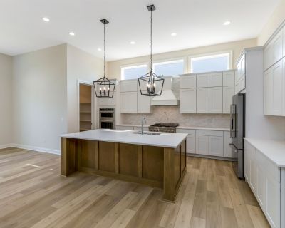 Harrison Kitchen 169 Stacked Cabinets